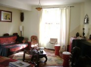 City / village house Cravant